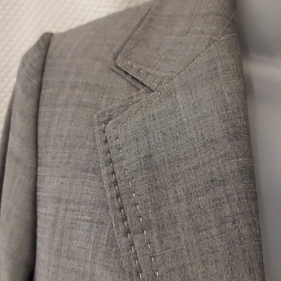 TAHARI suit 2 pieces. Skirt and blazer - Picture 4 of 7